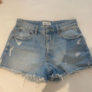 Zara Jean Shorts, lightly worn, Size US 4